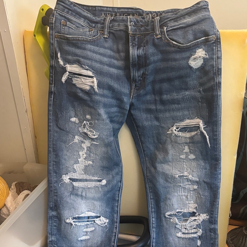 American Eagle Outfitters Men’s Distressed Dark Blue Skinny Jeans